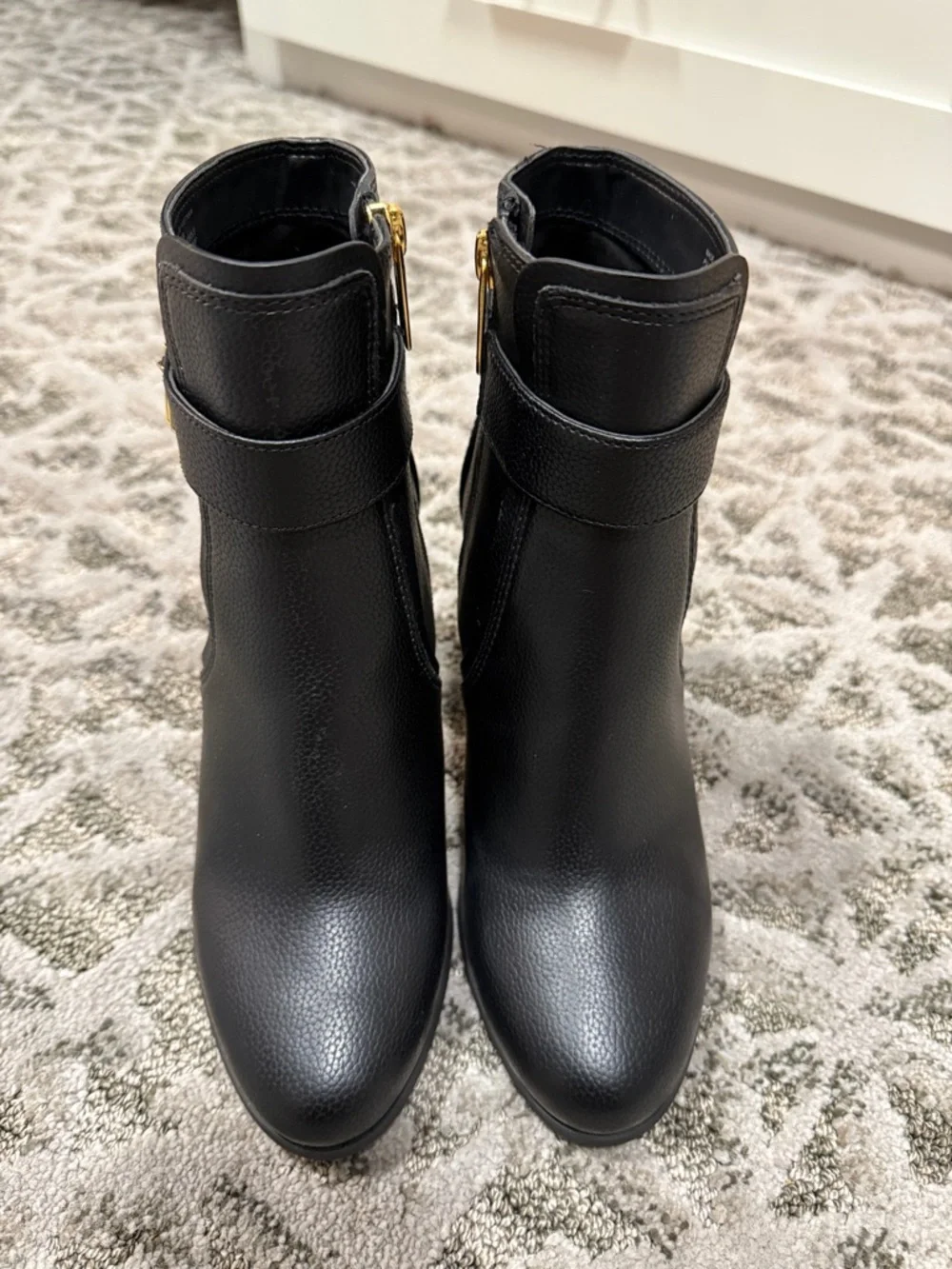 Michael Kors Jilly Boots - Picture 3 of 5